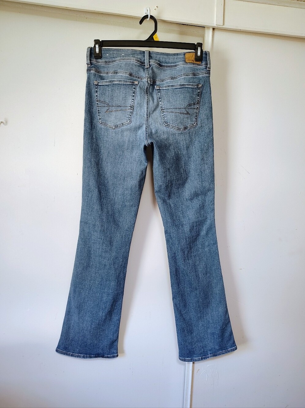 American Eagle Kick Bootcut Mid Rise Women's Jeans Medium Wash sz 10. - Picture 8 of 16